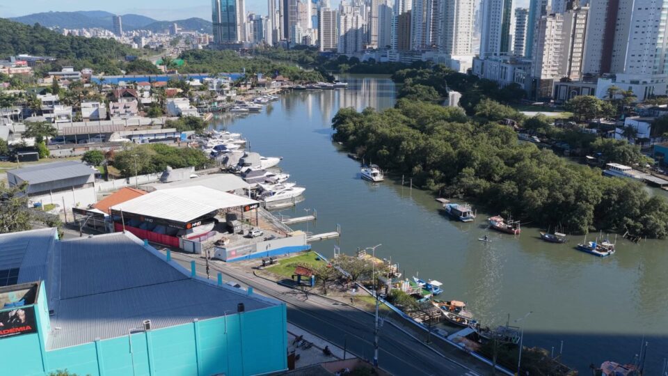 Balneário Camboriú planeja ponte para ligar bairros e solucionar gargalo histórico de trânsito