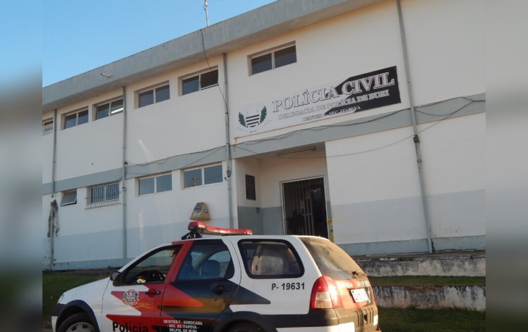 Bebê de 1 ano é encontrado com sinais de fome e ferimentos graves em Buri; mãe foi presa