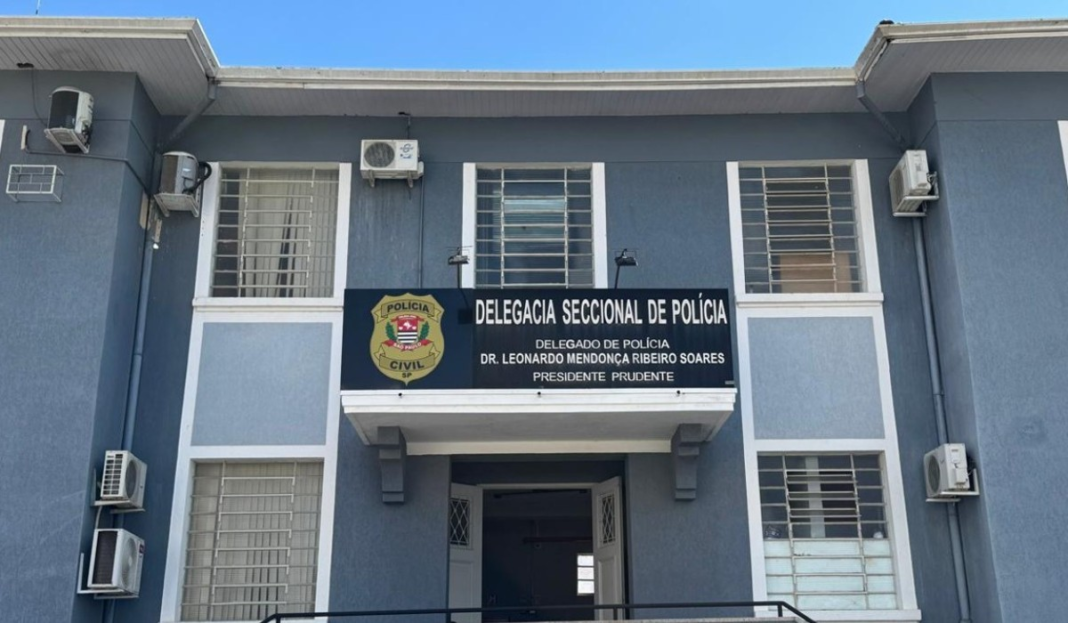 Homem é preso após agredir e perseguir companheira que se recusou a dar dinheiro para comprar droga no interior de SP