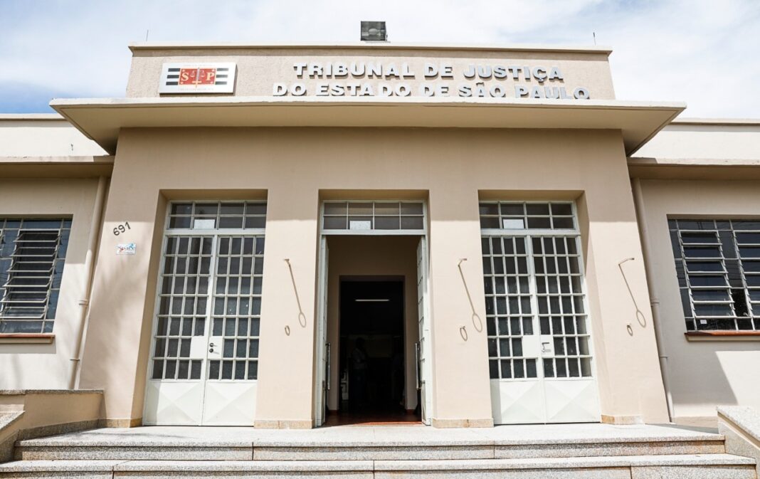 Padrasto é condenado a 5 anos de prisão por maus-tratos após enteado pedir socorro em bilhete dentro de lanche no interior de SP