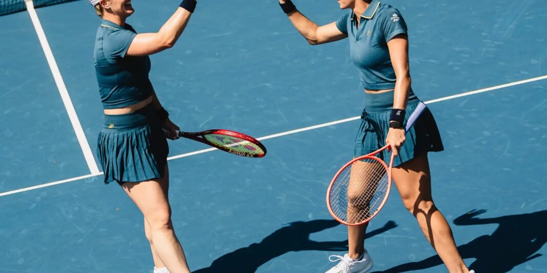 Dupla de Luisa Stefani avança às oitavas de final do US Open após vitória consistente