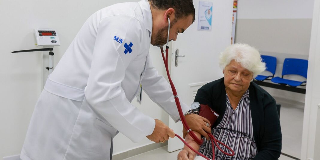 Exame Nacional de Avaliação da Formação Médica Será Aplicado Neste Domingo em Todo o País