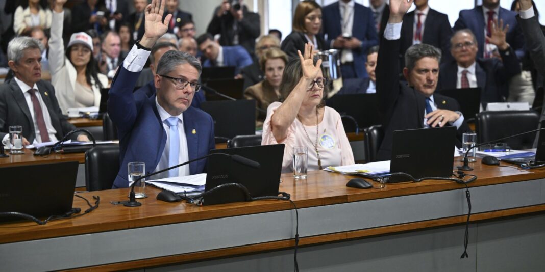 CCJ do Senado aprova texto-base da PEC da Segurança Pública com novas regras para o crime organizado