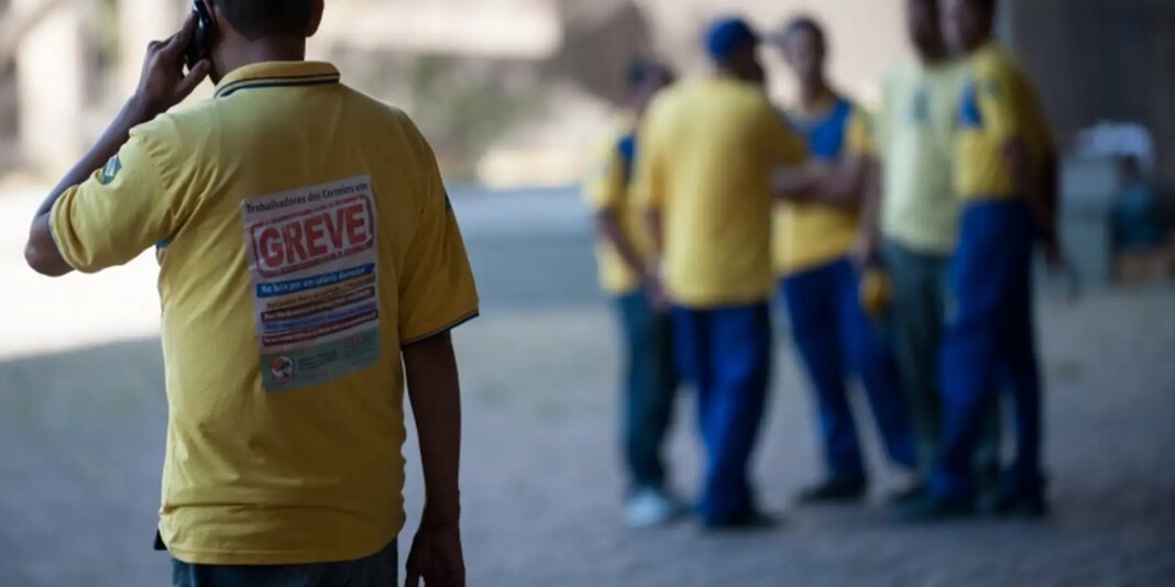 Trabalhadores dos Correios Iniciam Greve Nacional por Tempo Indeterminado