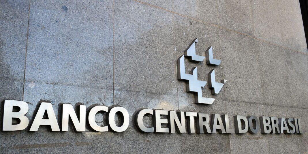 Mercado financeiro revisa para baixo projeção da inflação oficial em 2024