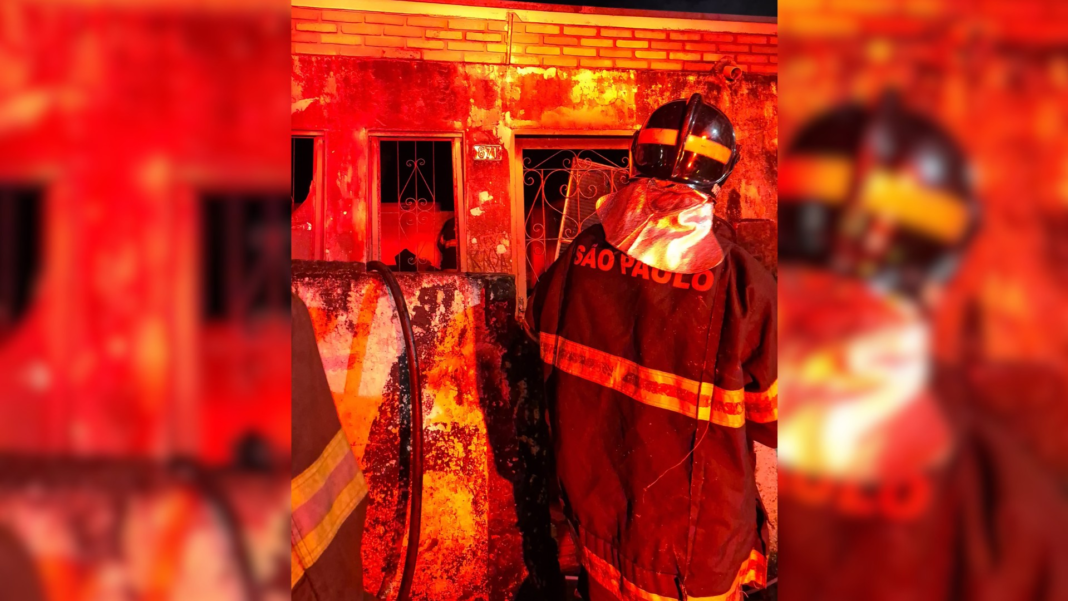 Incêndio Destrói Quarto de Casa na Vila Barros e Mobiliza Bombeiros em Marília