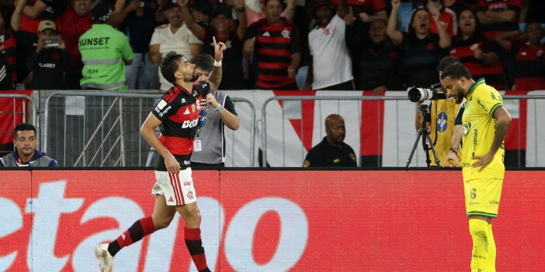 Rádio Nacional transmite confronto decisivo entre Remo e Flamengo pelo Brasileirão neste domingo