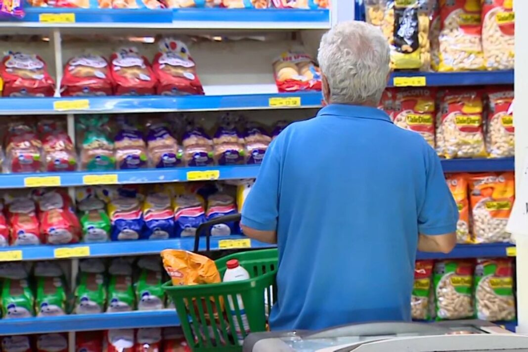 Cesta básica em Piracicaba pode ter diferença de até R$ 236 entre atacarejos e supermercados