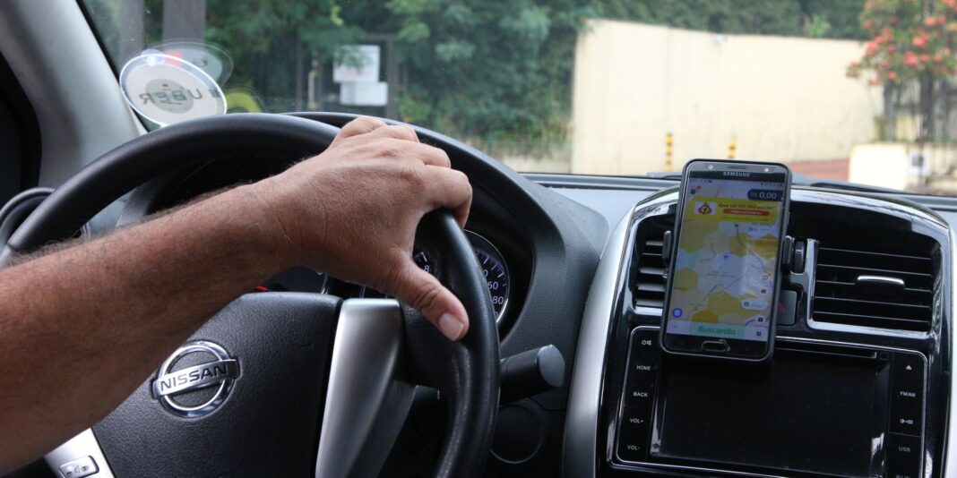 Conselho Monetário Nacional regulamenta crédito para compra de veículos por taxistas e motoristas de aplicativo