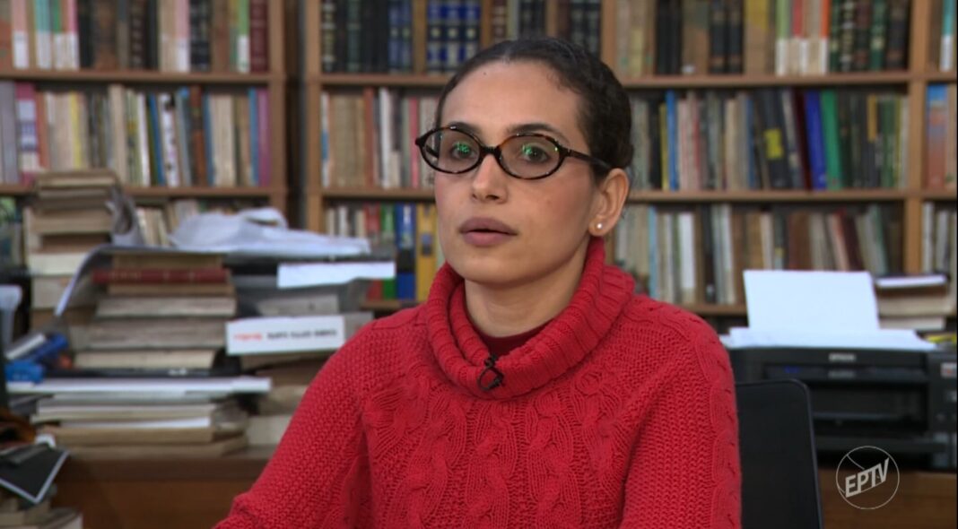 Izadora Dias, candidata ao governo de SP, defende extinção da polícia e armamento da população