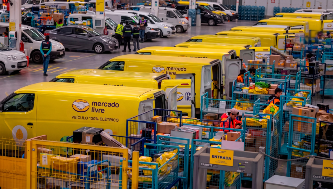Multinacional de e-commerce realiza seleção para 300 vagas de auxiliar de logística em Sumaré