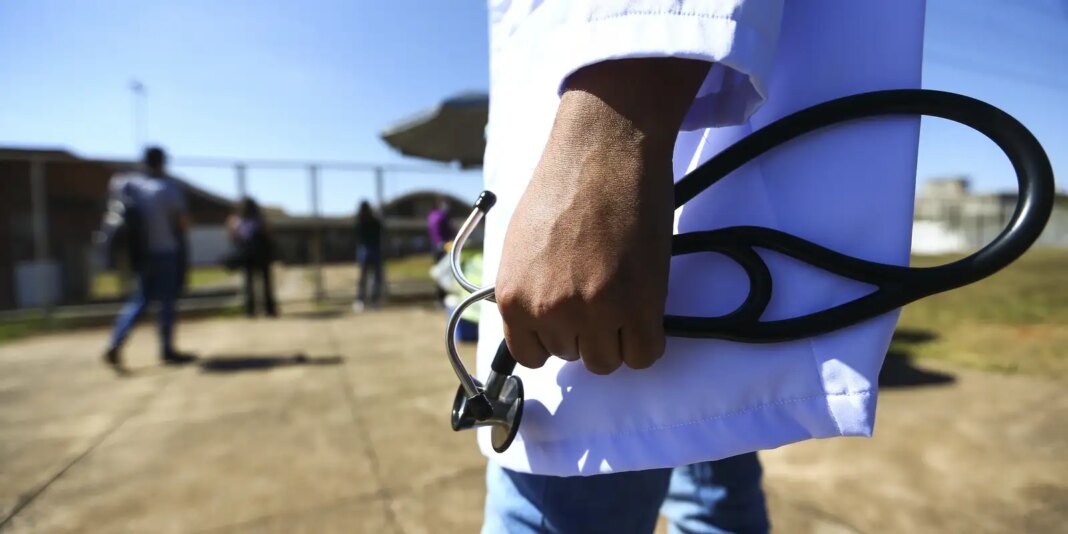 Enamed 2026: Exame Nacional de Avaliação da Formação Médica será aplicado neste domingo em todo o país