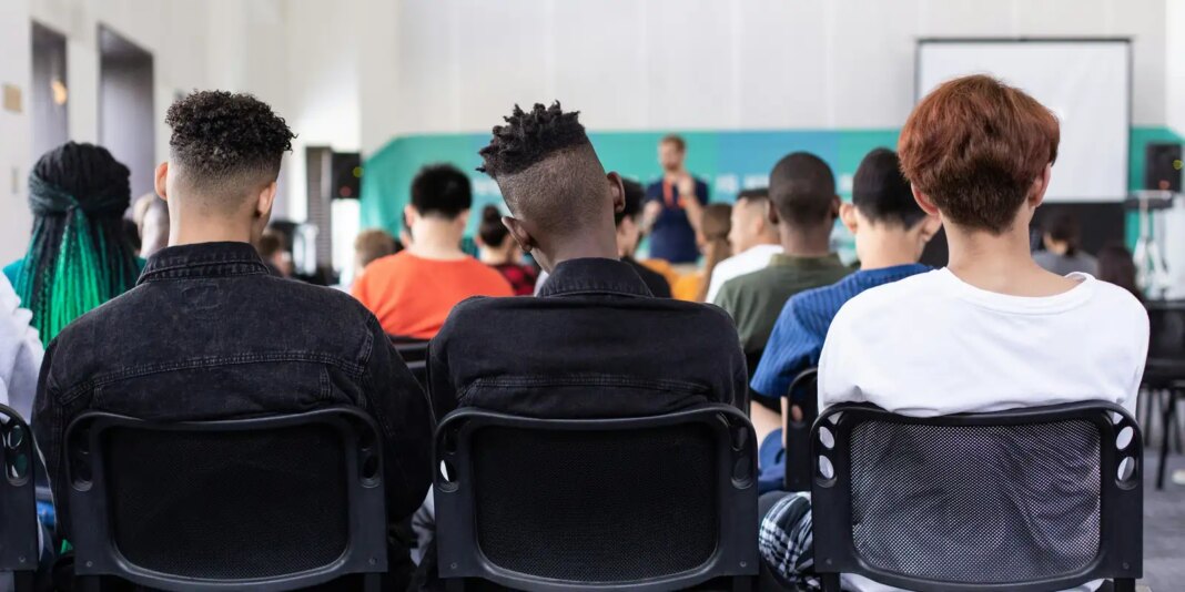 Feira em São Paulo Oferece Intercâmbio Internacional e Bolsas Esportivas para Jovens
