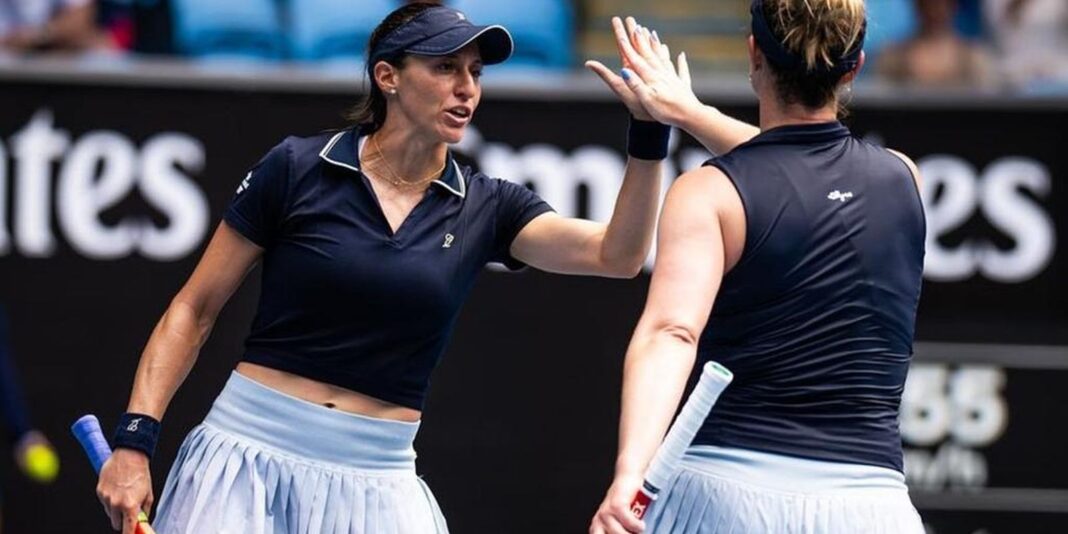 Luisa Stefani e Gabriela Dabrowski vencem estreia e avançam na chave de duplas do US Open