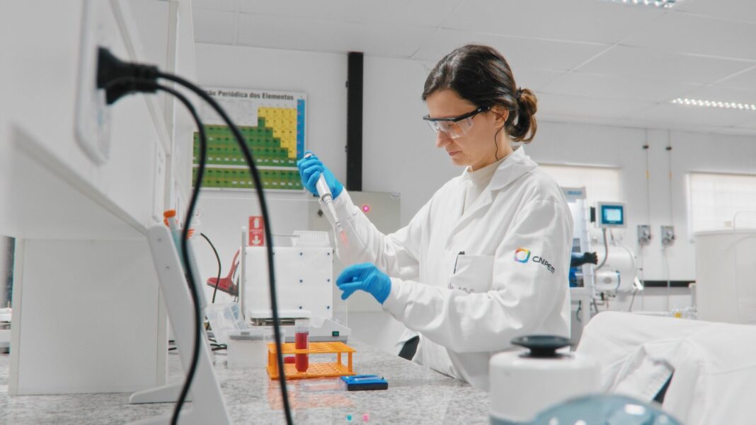 Ilum abre inscrições para bacharelado gratuito em Ciência e Tecnologia em Campinas com moradia e alimentação inclusas