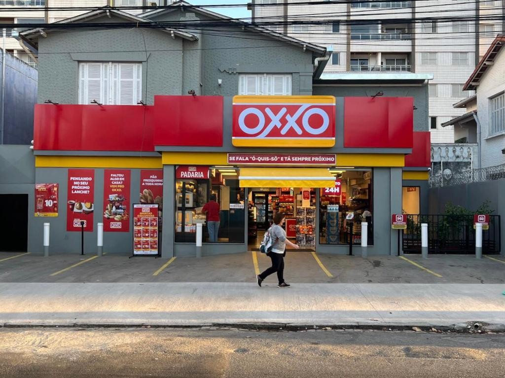 Rede Oxxo é condenada a pagar R$ 2 milhões por expor funcionários a assaltos e falhar na segurança