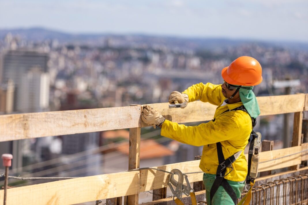 Construtora MRV divulga 30 oportunidades de emprego para atuação em obras e área comercial em Campinas