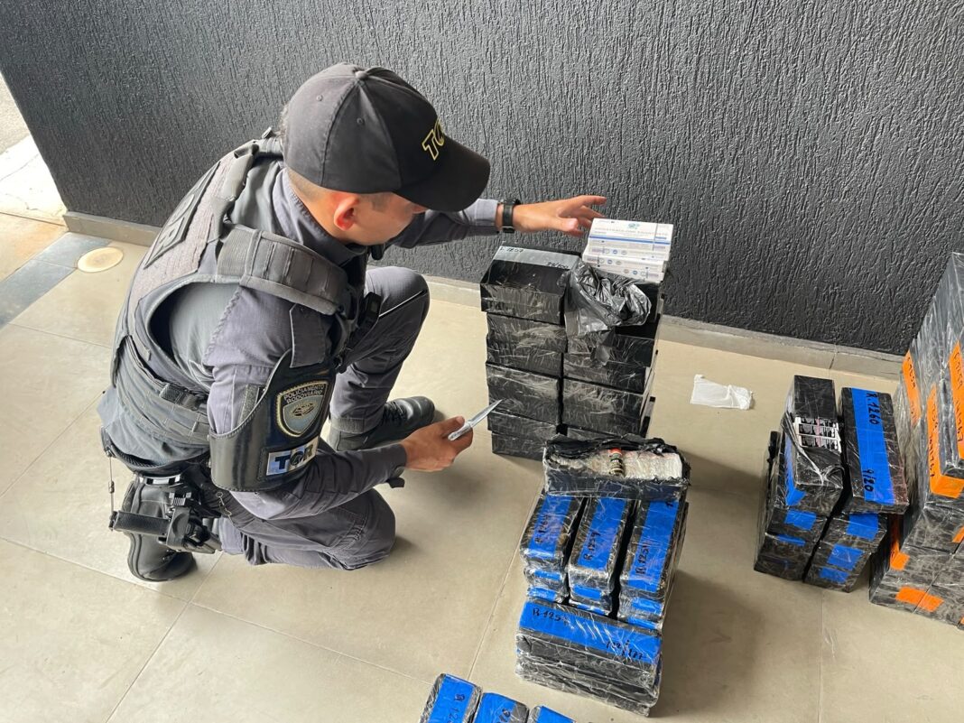 Homem é preso com mais de R$ 800 mil em mercadorias contrabandeadas na Castello Branco
