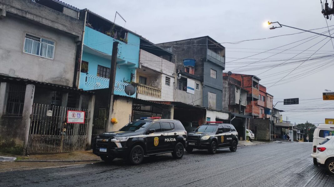 Operação Policial Desmantela Esquema de Lavagem de Dinheiro Avaliado em R$ 200 Milhões com Mandados em Cinco Estados