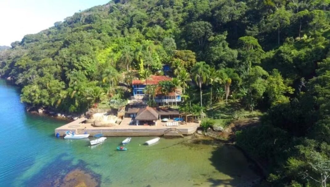 Willer Tomaz possui cinco imóveis em Angra além do disputado com Richarlison