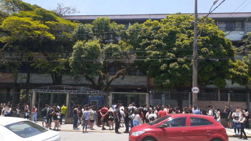 Fuvest 2027: Mogi das Cruzes recebe mais de 2 mil candidatos neste domingo