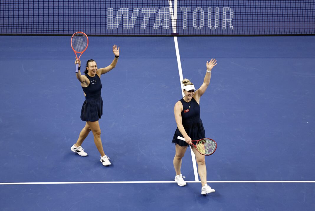 Luisa Stefani e Dabrowski superam australianas e garantem final em Tóquio